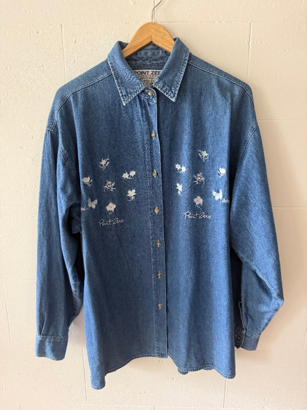 Point Zero | Vintage 90s Embroidered Relaxed Fit Denim Button Down Shirt | Large